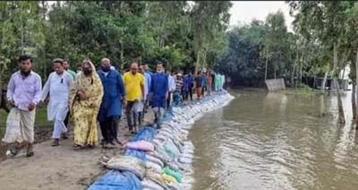 সারিয়াকান্দি'র কামালপুর বন্যা নিয়ন্ত্রণ মানবিক বেড়ীবাঁধ পরিদর্শন করলেন-এমপি সাহাদারা মান্নান 