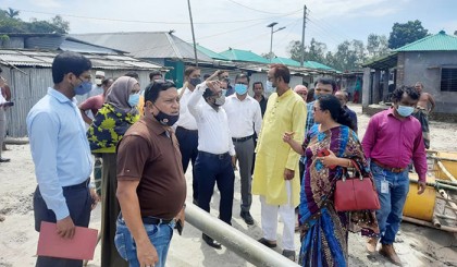 পঞ্চগড়ে নির্মাণাধীন প্রধানমন্ত্রীর উপহারের ঘর পরিদর্শন করেছে জেলা মনিটরিং কমিটি 