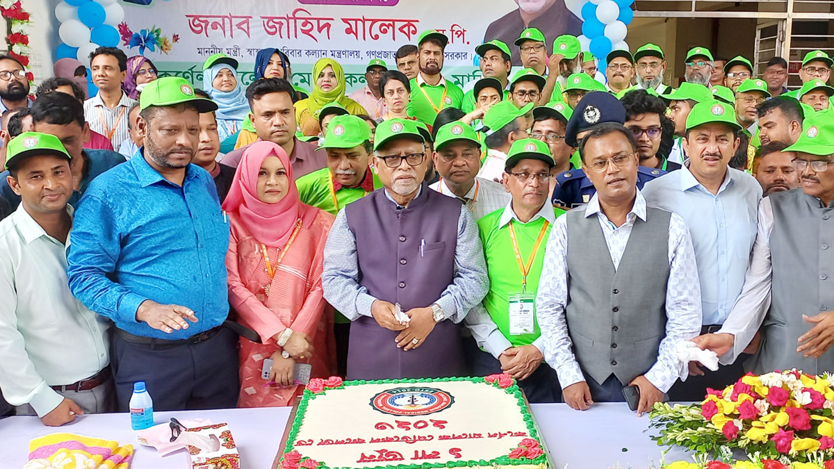 ভারত থেকে শিগগিরই সাড়ে ৩ লাখ ব্যাগ স্যালাইন আসছে:স্বাস্থ্যমন্ত্রী
