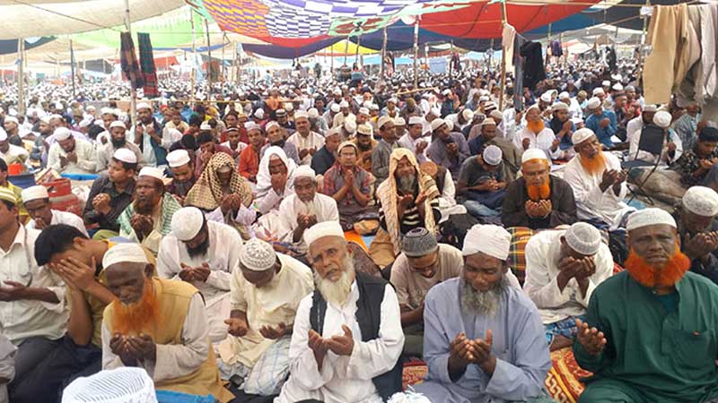 আখেরি মোনাজাতে দেশ-জাতি ও মুসলিম উম্মাহর কল্যাণ কামনা 