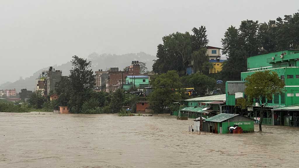 নেপালে টানা বৃষ্টিতে বন্যা, ভূমিধসে ১০ মৃত্যু
